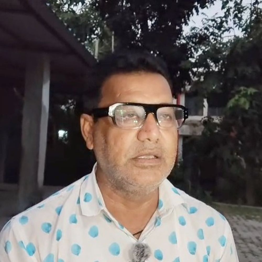 किशनगंज में दुकान आवंटन पर AIMIM ने चेतावनी दी:जिलाध्यक्ष बोले-सालों से दुकान चला रहे दुकानदारों को मिले प्राथमिकता; अनियमितता हुई तो आंदोलन की चेतावनी