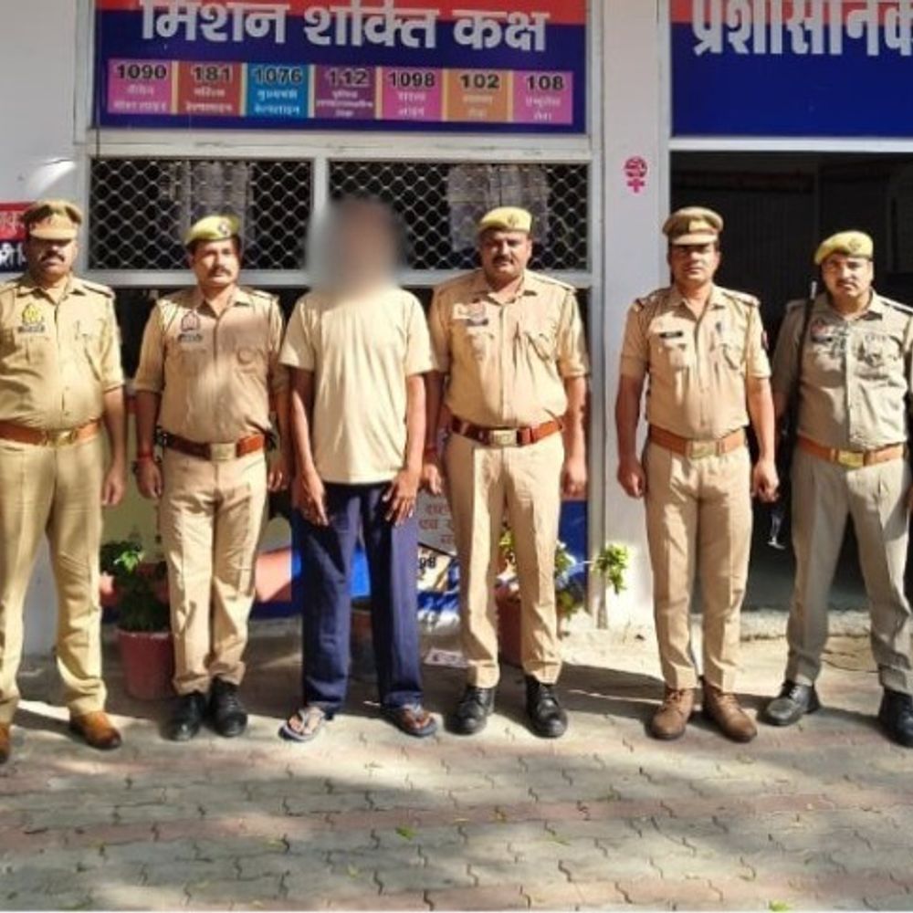 कर्नाटक में पकड़ा गया 50 हजार का इनामी आरोपी:फतेहपुर में 70 वर्षीय बुजुर्ग की हत्या के बाद लंबे समय से फरार था