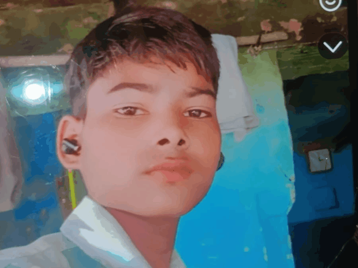 अलीगढ़ में मकान निर्माण के दौरान हाईटेंशन लाइन से हादसा:सरिया 11 केवी लाइन से टकराई, 14 साल के किशोर समेत दो की मौत