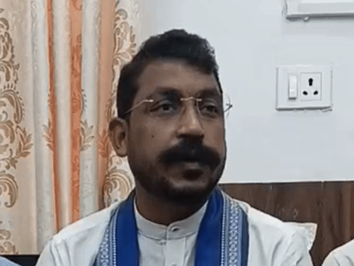 नगीना सांसद चंद्रशेखर के खिलाफ गैर जमानती वारंट:गाजियाबाद MP-MLA कोर्ट की कार्रवाई, 8 साल पहले युवक को थप्पड़ मारा था