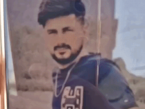 करनाल में सड़क पर खड़े ट्रक से टकराई बाइक:कैथल के युवक की मौत,विदेश जाने से पहले मौसी से मिलने जा रहा था दीपक