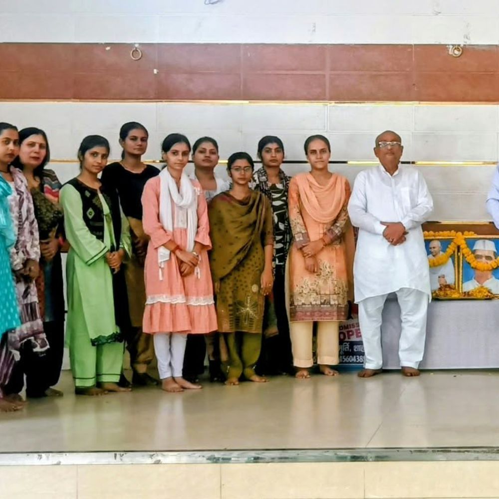 शाहपुर एक्सपर्ट एकेडमी में गांधी जयंती:सांस्कृतिक कार्यक्रमों ने मोहा मन, प्रबंधक ने की उज्ज्वल भविष्य की कामना