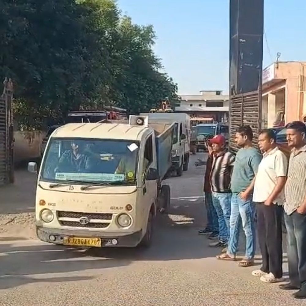 बारां में डोर-टू-डोर कचरा संग्रह फिर शुरू:ठेका कर्मचारियों के बहिष्कार से ठप हुई थी व्यवस्था, सभापति के प्रयासों से मिली राहत