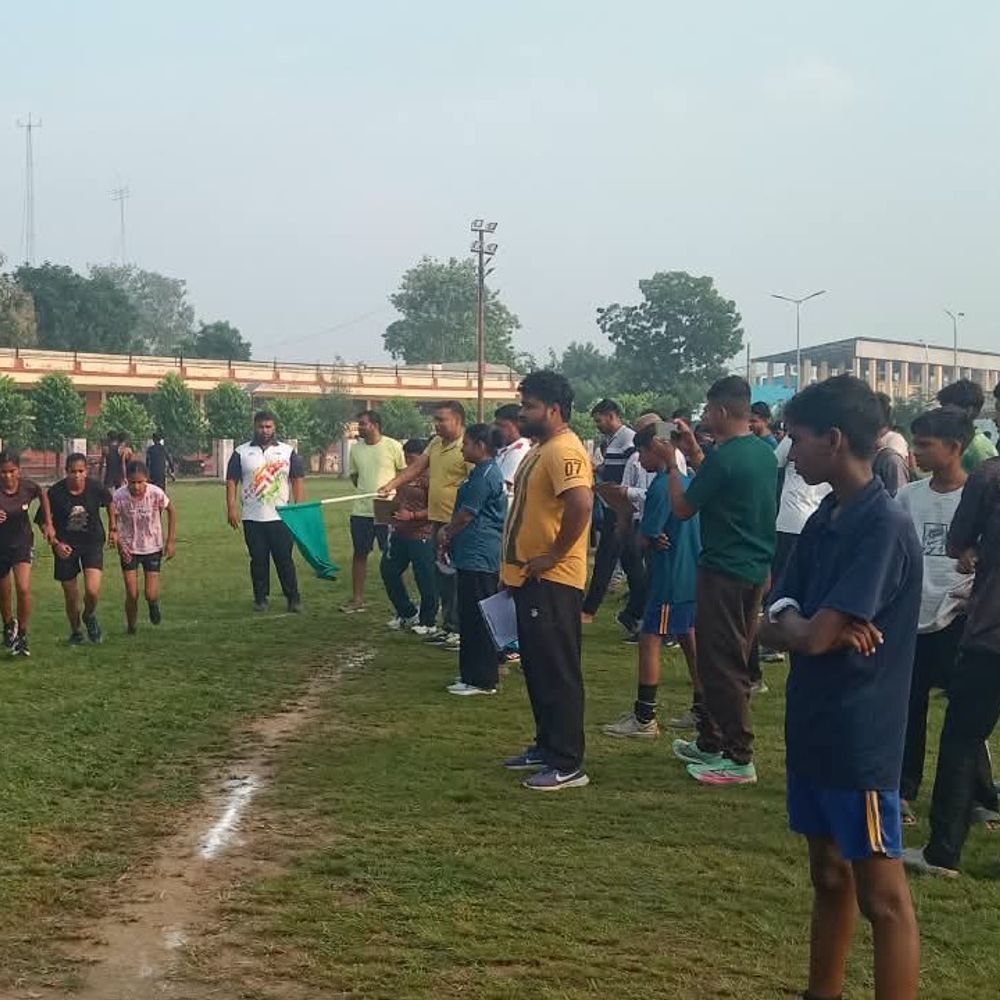 कुशीनगर स्टेडियम में दौड़ प्रतियोगिता:69 खिलाड़ियों ने दिखाया दम; आकाश व निर्जला रहे प्रथम
