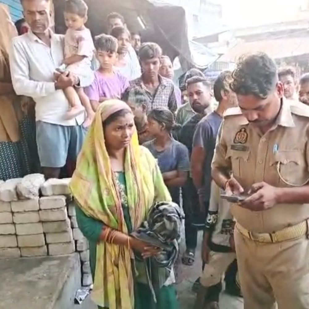 चंदौसी में होटल कर्मचारी का शव मिला:होटल पर काम करता था ; परिजनों ने जताया हत्या का शक, कई सालों से घर नहीं आया