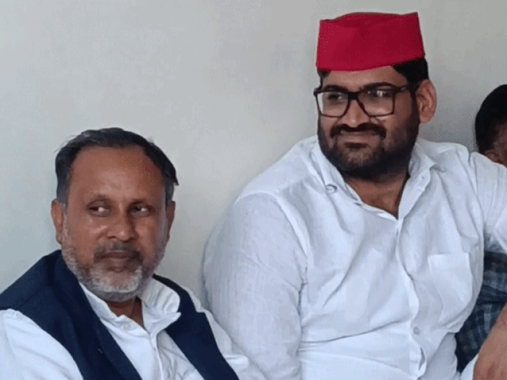 झांसी में समीकरण साध रहे सपा MLC:शनिवार को दाखिल करेंगे पर्चा, एक दिन पहले पार्टी पदाधिकारियों से किया मंथन