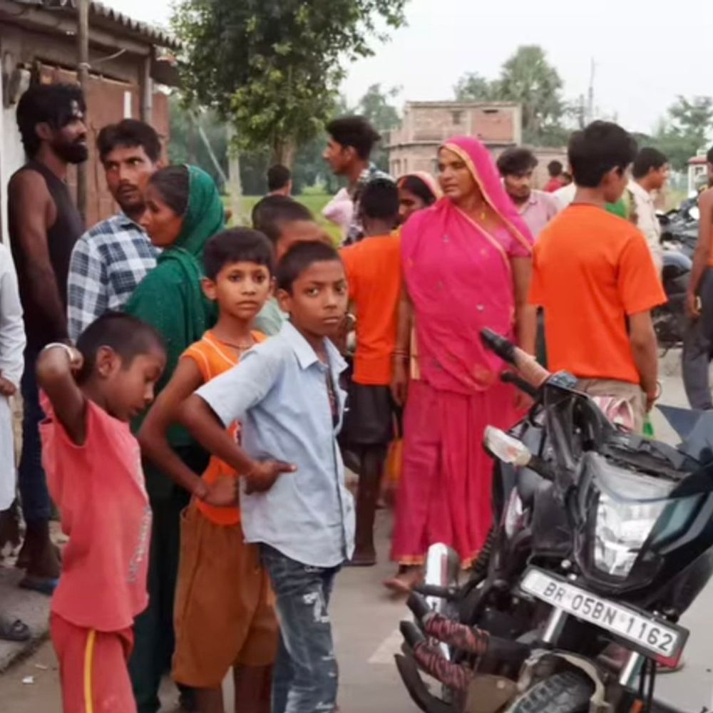 ढाका-दो बाइकों की सीधी टक्कर, एक युवक की मौत:भगवानपुर चौक पर हुई घटना, तीन गंभीर जख्मी मोतिहारी रेफर