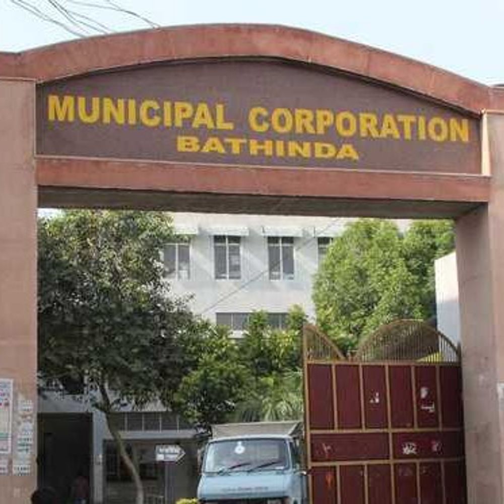 बठिंडा में 32.52 करोड़ से संवरेगी शहर की सड़कें:सर्दी से पहले प्रीमिक्स सड़कें बनाने पर जोर,एफएंडसीसी की बैठक में 14 विकास एजेंडों को मंजूरी