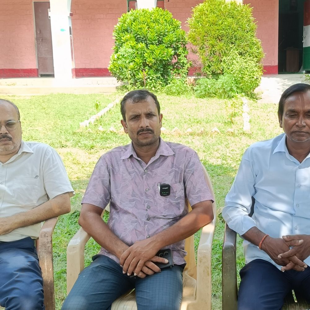 नयाटोला मध्य विद्यालय में लाखों का सामान चोरी:एम्पलीफायर, साउंड यूनिट, मोटर सहित पंखे की चोरी, थाना में शिकायत दर्ज