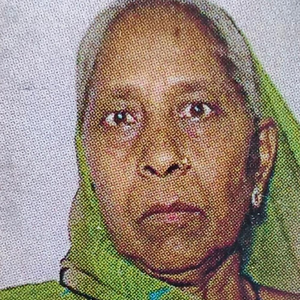 फूल तोड़ने गई वृद्धा को अज्ञात वाहन ने रौंदा:फतेहपुर में मौके पर हुई मौत, पुलिस ने शव पोस्टमार्टम के लिए भेजा; चालक फरार