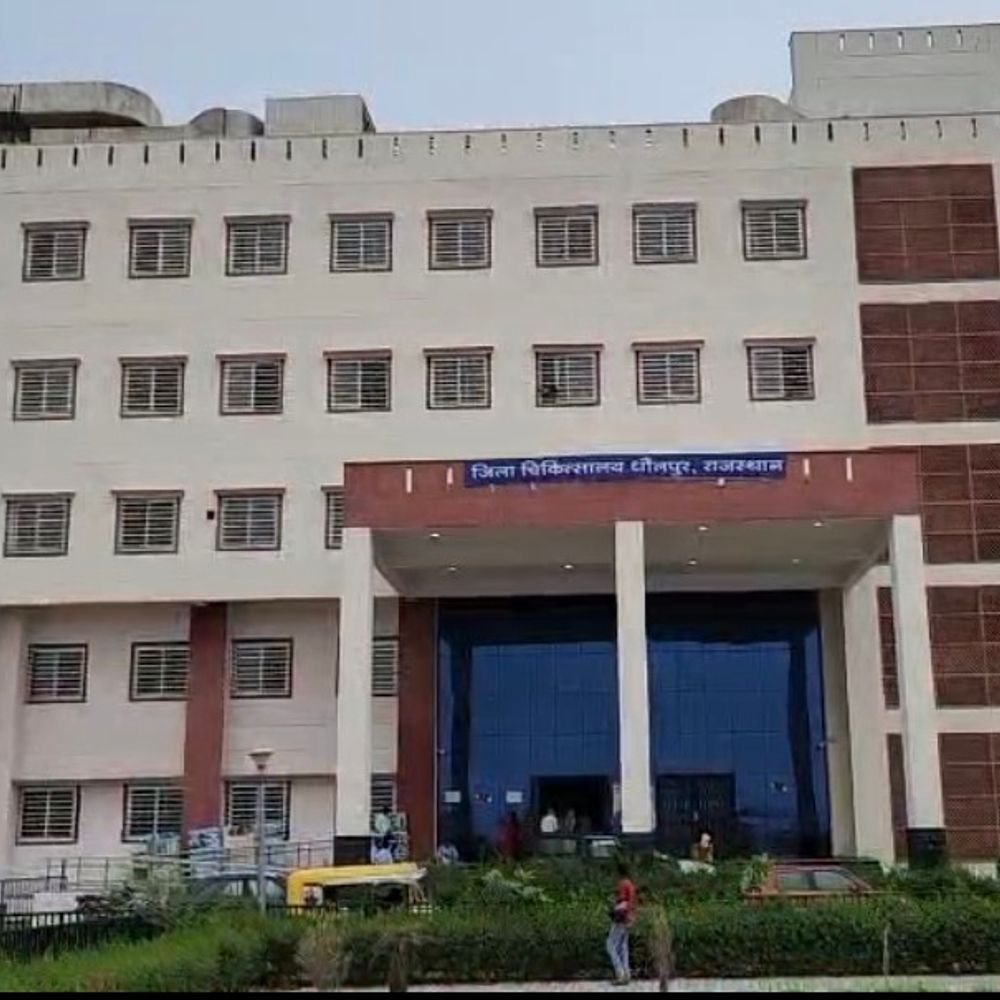 धौलपुर में कैंटर की टक्कर से बाइक सवार की मौत:7 माह पहले हुई थी शादी, रीको क्षेत्र से घर लौट रहा था