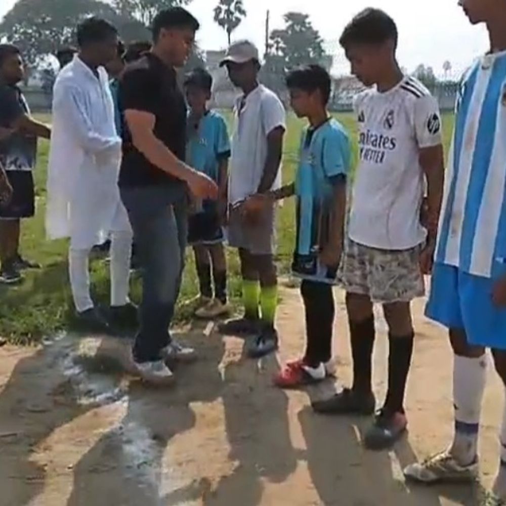 जहानाबाद में गांधी जयंती पर फुटबॉल मैच:मगध अकादमी ने PPP स्कूल को टाईब्रेकर में 4-2 से हराया; निर्धारित समय में 2-2 की बराबरी