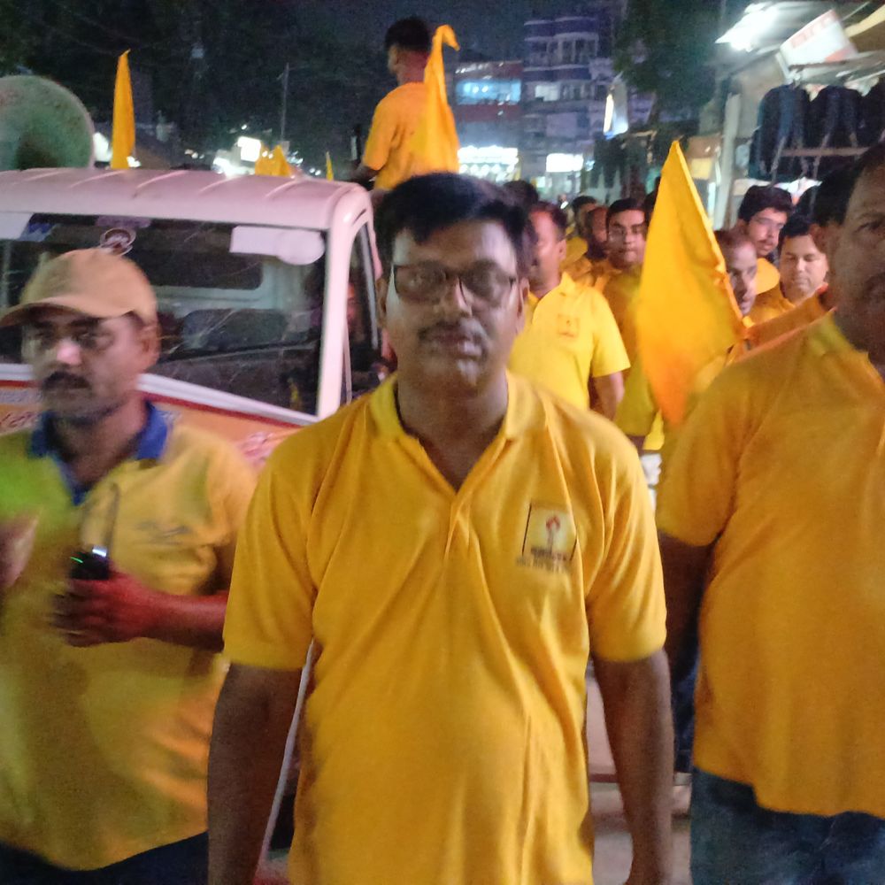 गोपालगंज-यूथ एक्सपो को लेकर निकला भव्य जुलूस:युवाओं को कार्यक्रम से जुड़ने का आह्वान, ‘हम बदलेंगे-युग बदलेगा’ का उद्घोष