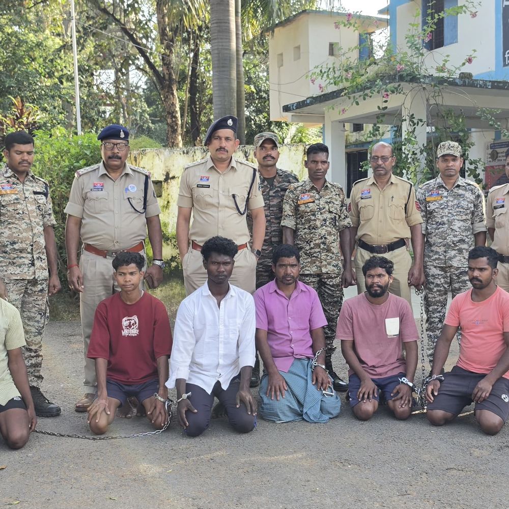 सरपंच के हाथ बांधे और रॉड मारकर हत्या, कंबल ढंककर पास ही बैठे रहे