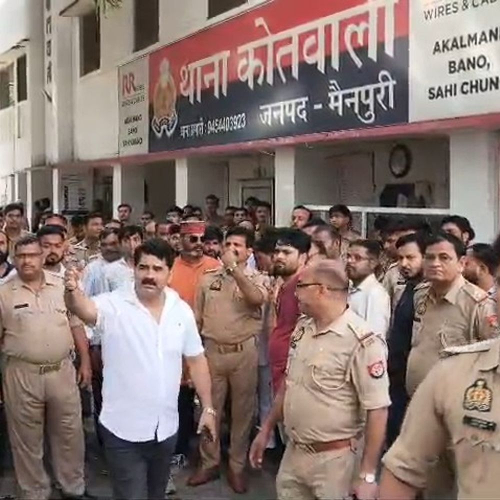 मैनपुरी में जाम लगाने वाले 30 से40 लोगों पर केस:किशन दुबे की गिरफ्तारी का किया था विरोध, अब राहत मिलेगी या जेल कोर्ट ने फैसला किया सुरक्षित