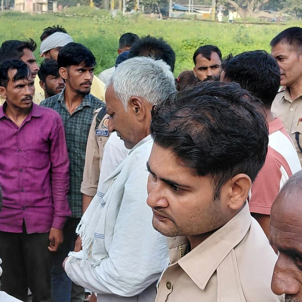 संभल में रेलवे ट्रैक पर पॉक्सो आरोपी की मौत:6 साल की बच्ची से छेड़छाड़ का था आरोप, पुलिस बोली- सुसाइड या हादसा, जांच जारी