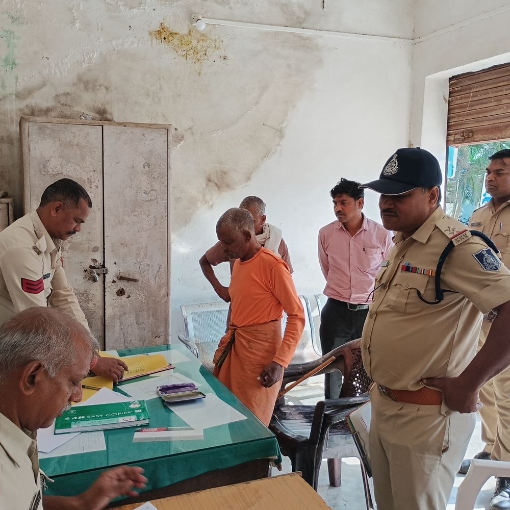 अनूपपुर; पोते ने की डंडे से पीटकर दादा की हत्या:पारिवारिक विवाद में घायल दादा ने इलाज के दौरान दम तोड़ा, आरोपी पोता फरार