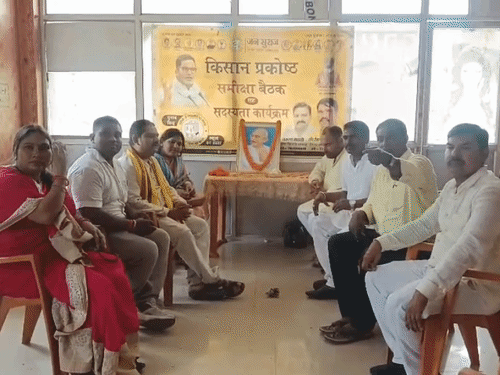 जनसुराज ने गांधी-शास्त्री जयंती पर मनाया दूसरा स्थापना दिवस:गया के चंदौती कार्यालय में गूंजा 'जय बिहार' का नारा, शिक्षा-बेरोजगारी मुख्य मुद्दे