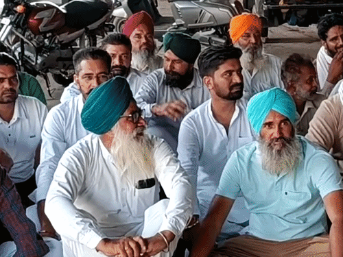 6 अक्टूबर को रेल रोको आंदोलन का ऐलान:रास्ते की मांग पर जाखल मंडी कमेटी का फैसला; रेलवे को अंतिम अल्टीमेटम