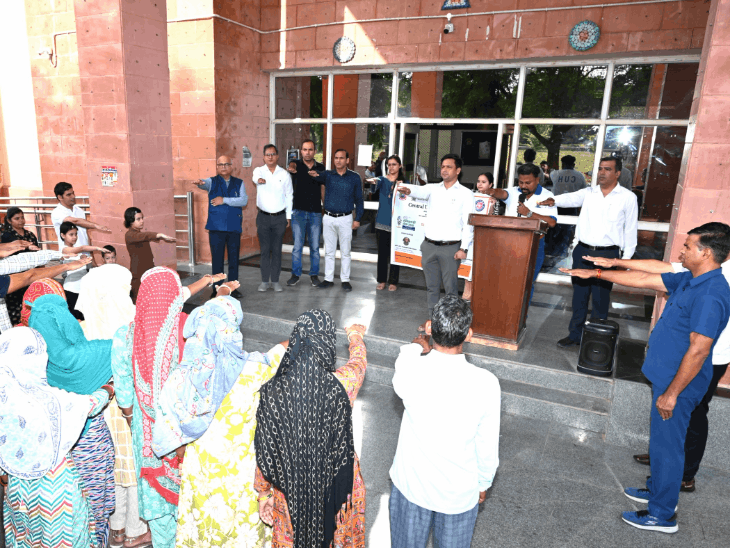 महेंद्रगढ़ हकेवि में कुलपति ने दिलाई स्वच्छता की शपथ:स्वच्छ भारत दिवस पर निकाली रैली, स्टूडेंट्स-टीचर और कर्मचारी हुए शामिल