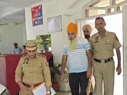 श्री आनंदपुर साहिब में युवती से छेड़छाड़, PG मालिक अरेस्ट:शारीरिक संबंध बनाने को दबाव डालने का आरोप; आर्थिक मदद का दिया लालच