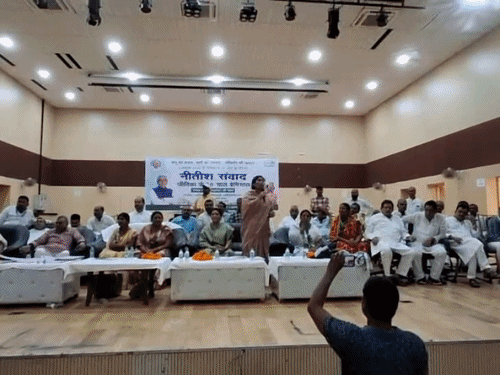 जीविका के 20 साल बेमिसाल पर नीतीश संवाद:गया में JDU ने किया आयोजन, जीविका दीदियों ने कहा- मिला आगे बढ़ने का मंच