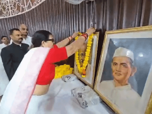 नगर निगम में गांधी-शास्त्री जयंती पर गूंजे देशभक्ति के गीत:157 घंटे के सफाई अभियान का समापन, सत्य-अहिंसा और स्वच्छता का दिया संदेश
