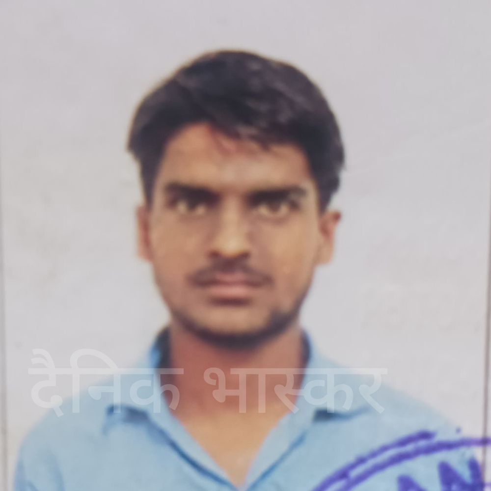 बहराइच के होटल में श्रावस्ती के युवक-महिला की मौत:कमरे में फंदे से लटके मिले शव, 22 सितंबर से ठहरे थे दोनों; पुलिस जांच में जुटी