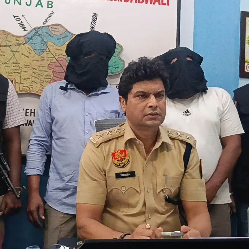 डबवाली में दो अंतरराष्ट्रीय नशा तस्कर अरेस्ट:13.50 लाख की अफीम बरामद, कार में लेकर जा रहे, आरोपियों पर दर्ज हैं कई केस