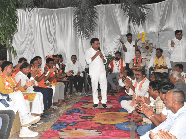 मंदसौर के धुंधड़का पहुंची वाराणसी-वडनगर सेवा संकल्प यात्रा:उपमुख्यमंत्री देवड़ा ने किया स्वागत, संजा माता की आरती में शामिल हुए यात्री