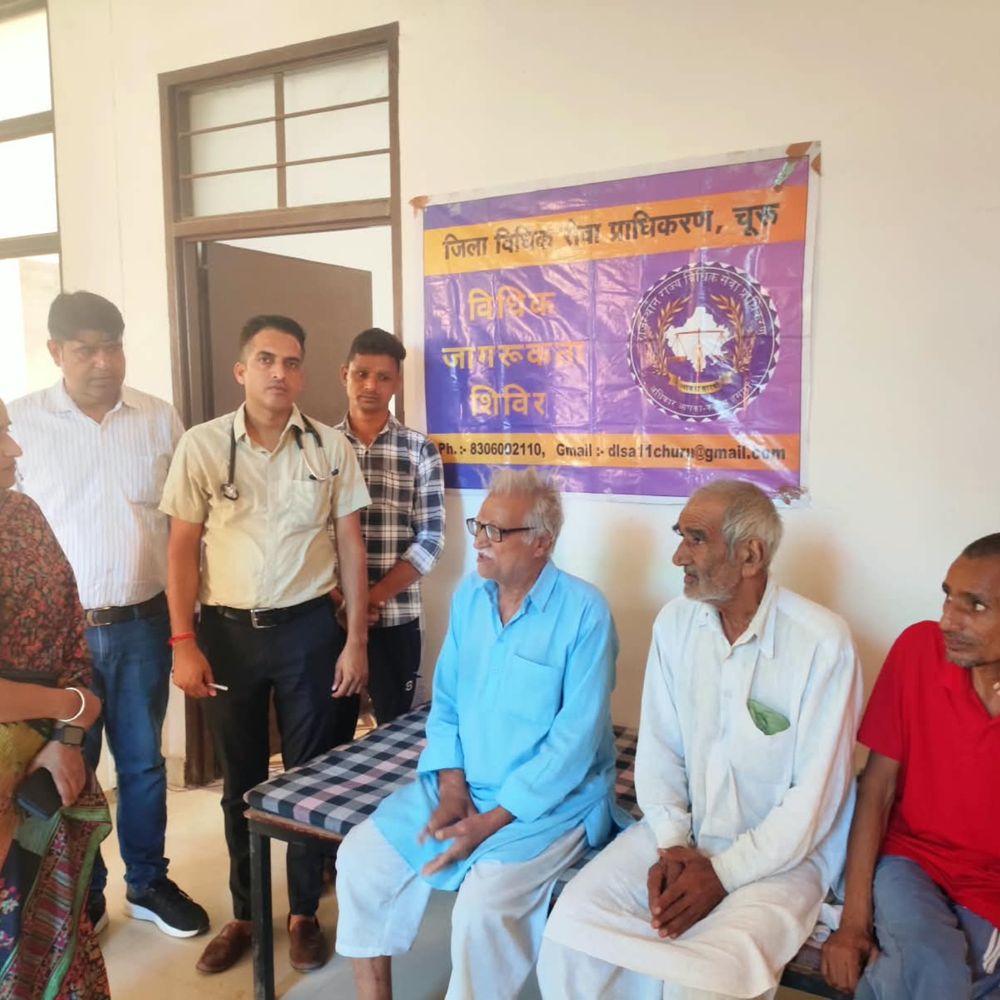 मुख्यमंत्री पुनर्वास गृह में वरिष्ठ नागरिकों के स्वास्थ्य की जांच की