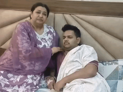 'हमारे बच्चों को कुछ हो जाता तो हमारा क्या होता':मां के सवालों से कानून-व्यवस्था पर उठे सवाल, जेप्टो कर्मचारियों की सरेराह गुंडई का मामला
