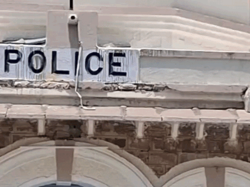 रॉन्ग-साइड गाड़ियां चलाने पर चालान के साथ केस भी होगा:ट्रैफिक डीएसपी बोले- ऐसे लोग दूसरे की जान भी खतरे में डालते है; 25 FIR दर्ज