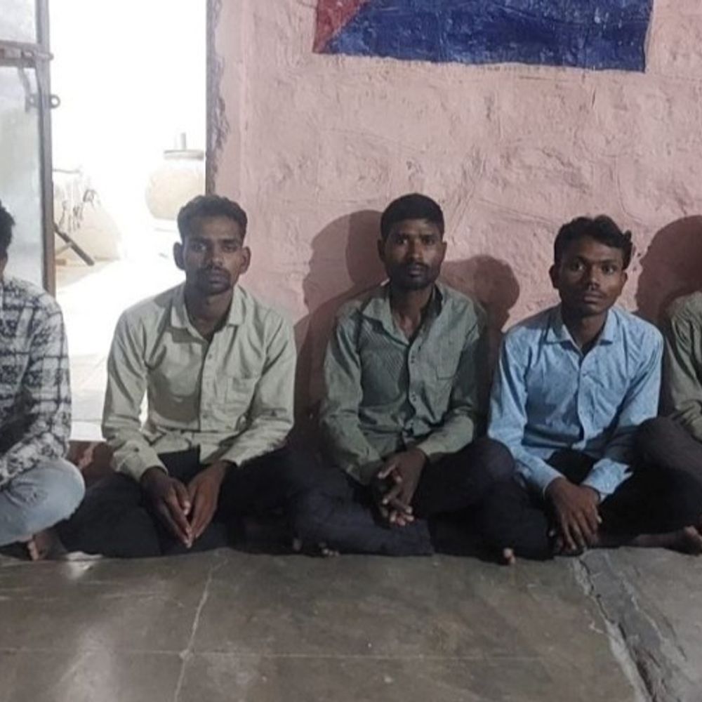 दिन में मजदूरी और रात को चोरी करने वाली गैंग-पकड़ी:5 आरोपी गिरफ्तार; मंदिरों, मकानों को निशाना बनाते थे