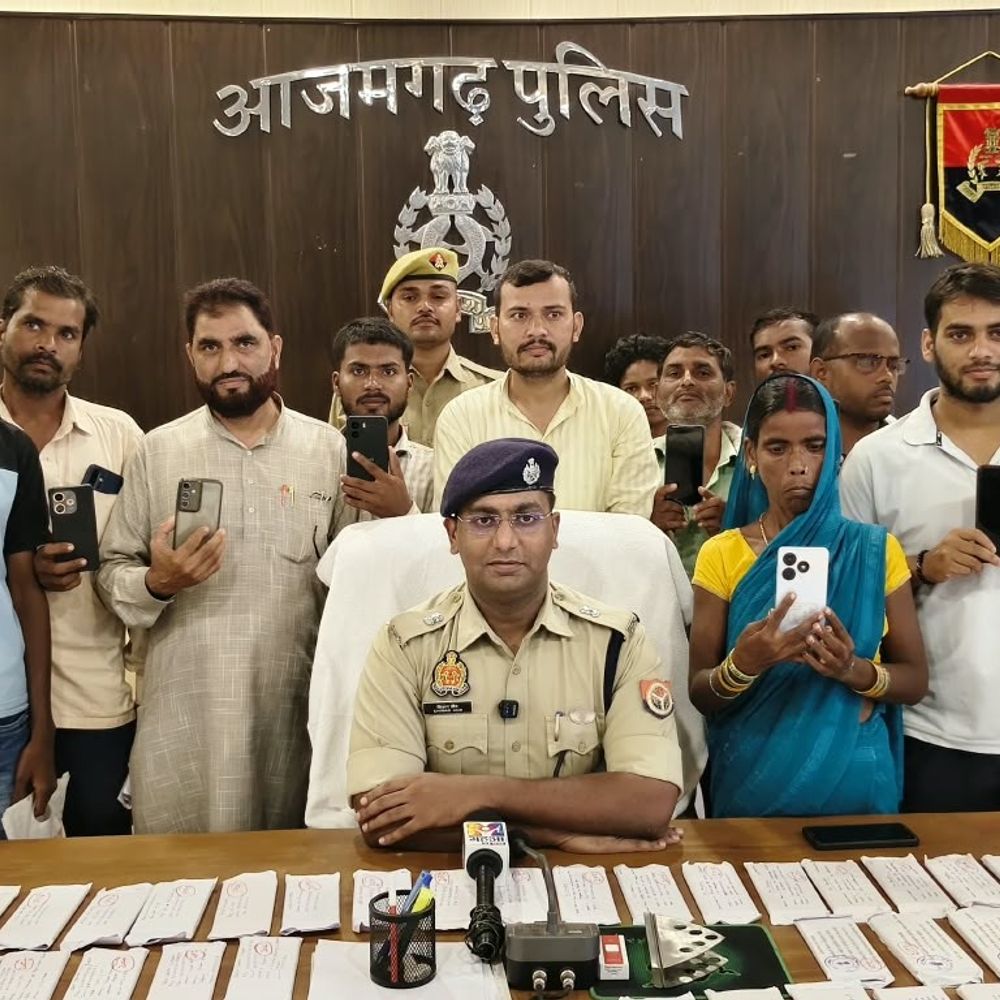 आजमगढ़ पुलिस ने 265 मोबाइल फोन किए बरामद:61 लाख रुपये बताई गई कीमत, फरवरी 2024 से अब तक 6035 मोबाइल फोन रिकवर