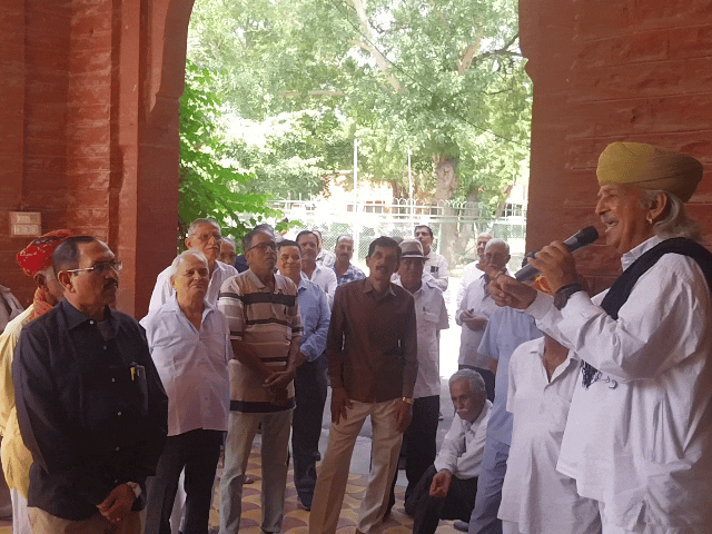 JNVU पेंशनर्स की 50 करोड़ से ज्यादा पेंशन बकाया:6 माह से नहीं मिली पेंशन, एरियर सहित अन्य मांगों को लेकर किया प्रदर्शन