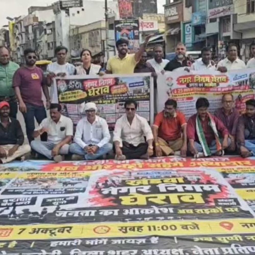10 सवालों से घबराईं महापौर, वेंडर से रुकवाए बैनर:खंडवा में कांग्रेस ने मार्च निकाला; सीवरेज, भ्रष्टाचार के मुद्दे पर 7 अक्टूबर को आंदोलन