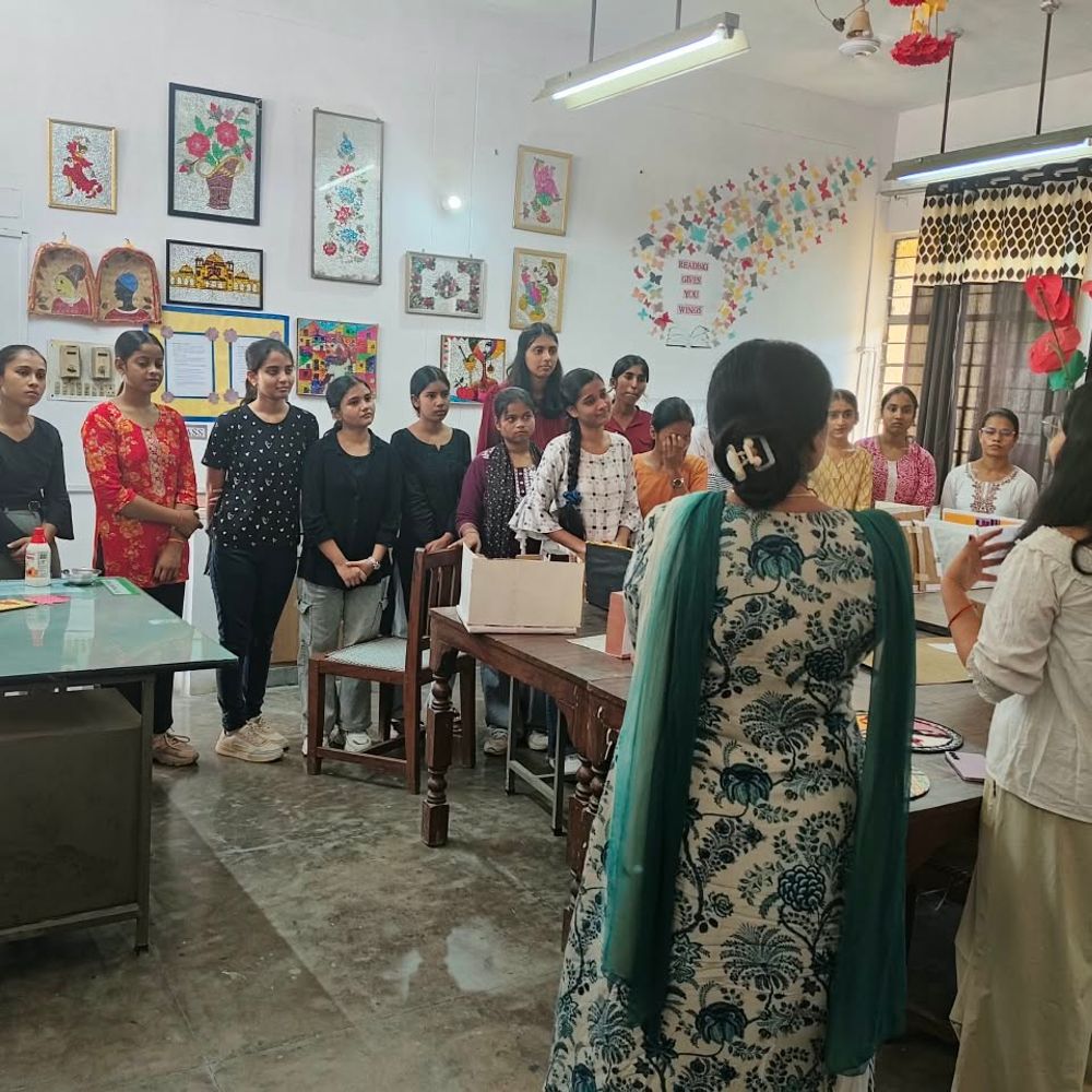 कानपुर में दीक्षारंभ ओरिएंटेशन कार्यक्रम:चंद्रशेखर आजाद विश्वविद्यालय में कंज्यूमर साइंस और अवेयरनेस का महत्व बताया