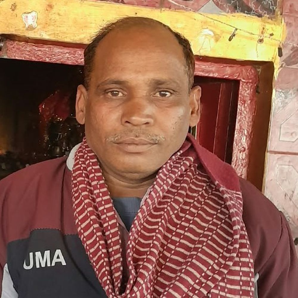 रामपुर में जनरल स्टोर संचालक की गला रेतकर हत्या:दुकान के पास धान के खेत में मिला शव, बेटे ने चाचा पर जताया शक