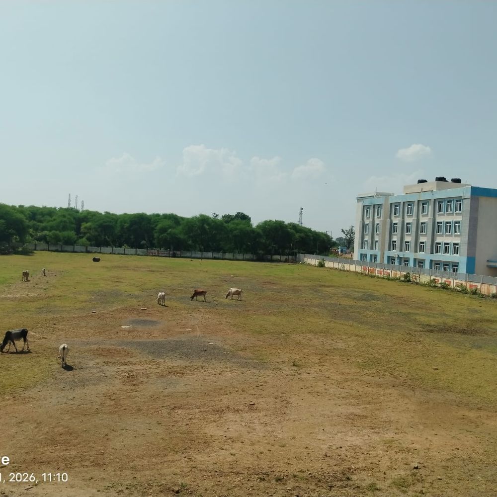 राजनीतिक आयोजनों का मैदान बचाने अतिरिक्त कक्ष निर्माण पर ब्रेक, PIU ने वापस मांगा बजट