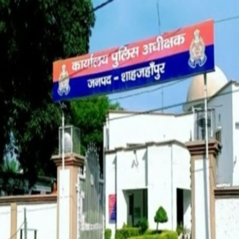 दहेज के लिए महिला को पीटा, घर से निकाला:विवाह के दौरान भी हुआ था विवाद, पति ने गले से छीना सोने का हार, 4 पर FIR