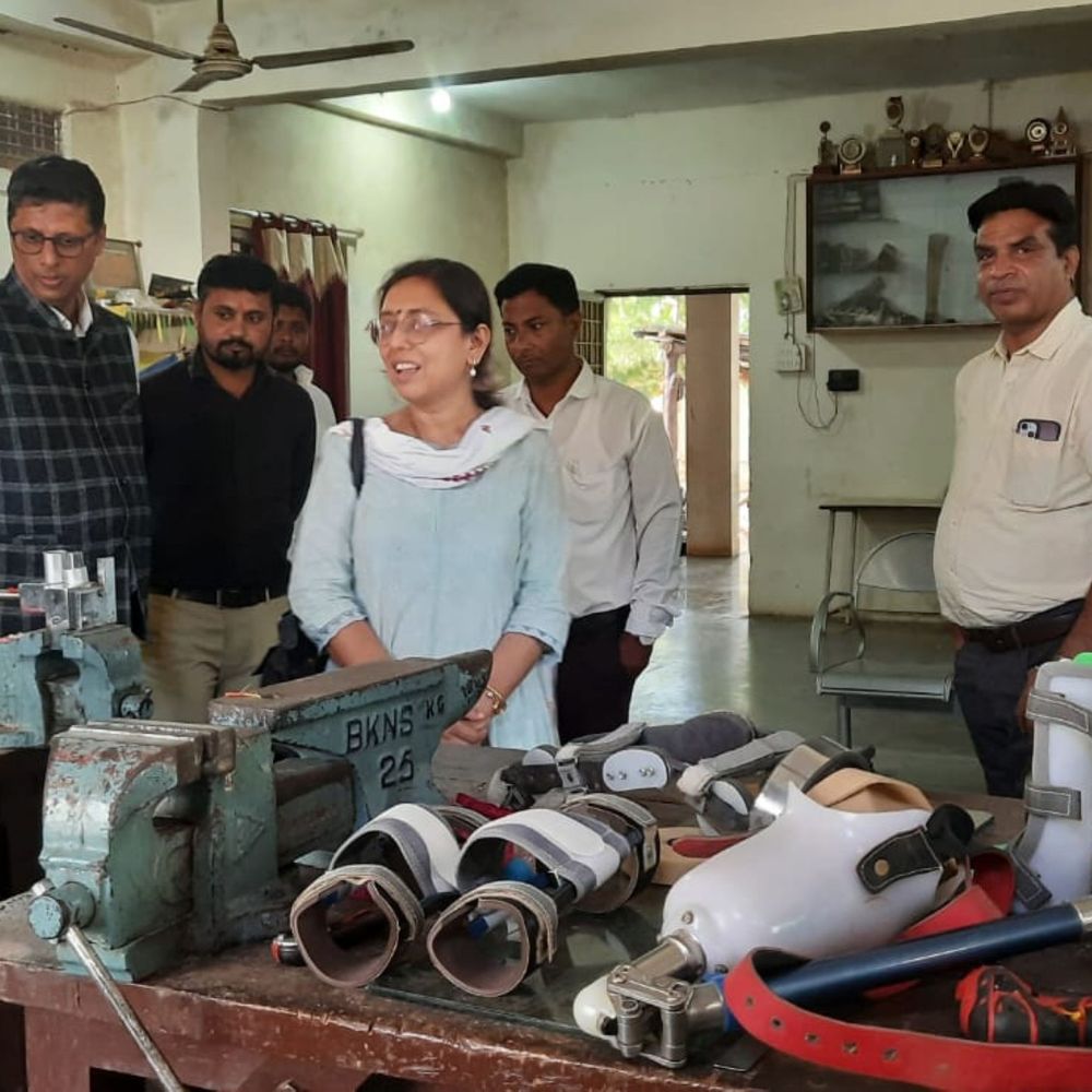 सीमित संसाधनों में आशाग्राम के कार्य सराहनीय, जनसहयोग जरूरी