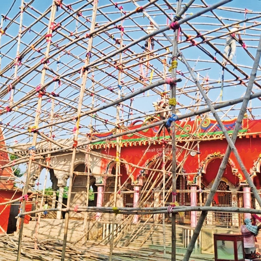 मंदिर के अंदर दिखेगा पहाड़ का दृश्य, इसी के बीच स्थापित होगी मां दुर्गा की प्रतिमा