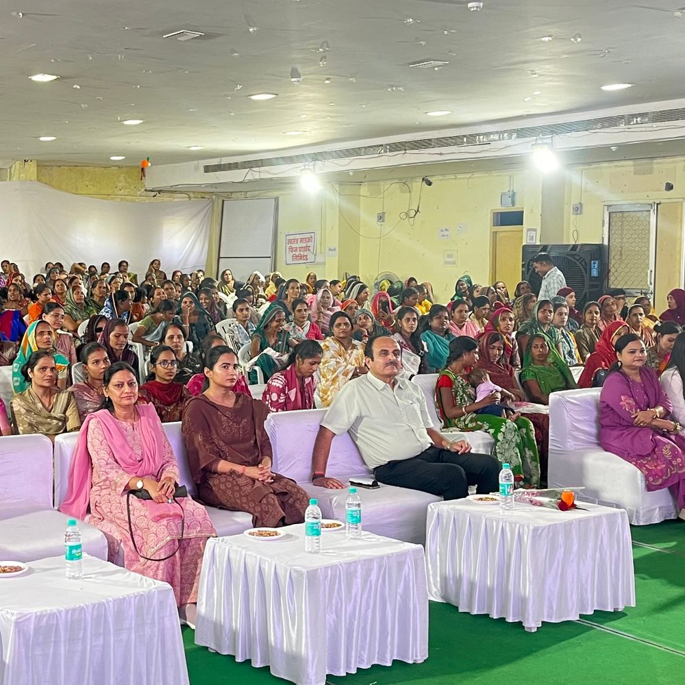 नारी शक्ति सम्मेलन में महिलाओं को बताईं योजनाएं:लखपति दीदी से रोजगार तक योजनाओं पर फोकस