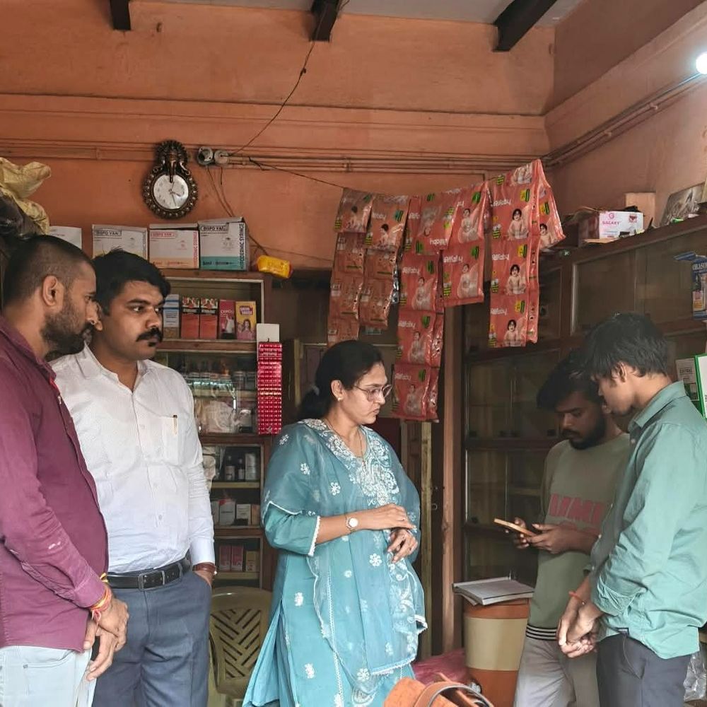 बंडा में विगोरा-100 दवा की अवैध ऑनलाइन बिक्री पकड़ाई:महाराष्ट्र FDA की शिकायत पर अंकित मेडिकल स्टोर पर दबिश, स्टोर किया सील