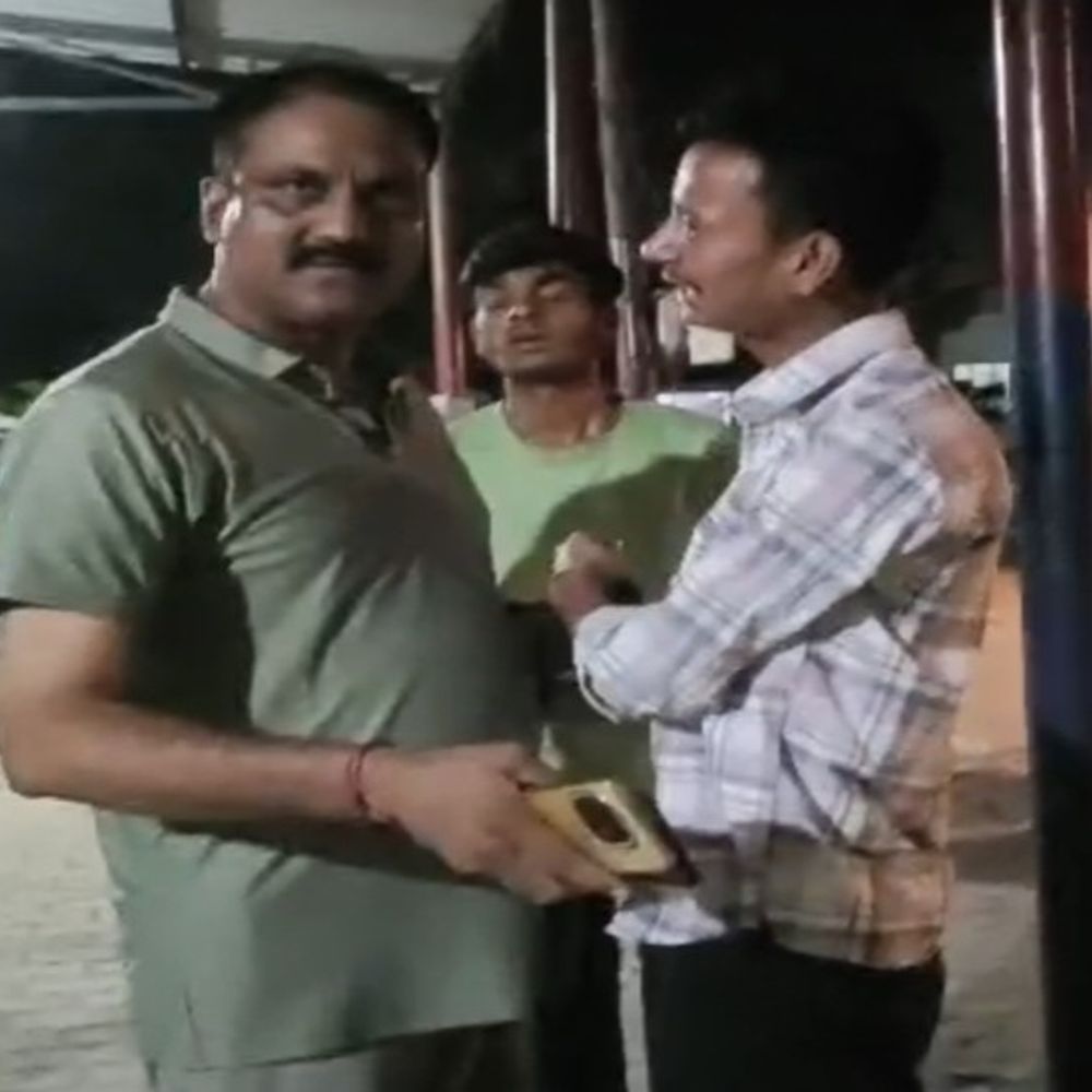 गौरक्षक संघ के पदाधिकारी को थाने ले जाने पर विवाद:शाहजहांपुर में दरोगा पर बदसलूकी का आरोप, जांच की मांग