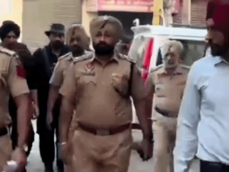 अमृतसर में 100 से ज्यादा जवानों ने चलाया CASO:संदिग्ध ठिकानों पर तलाशी; पुलिस ने 6 को दबोचा, 3 लावारिस वाहन जब्त