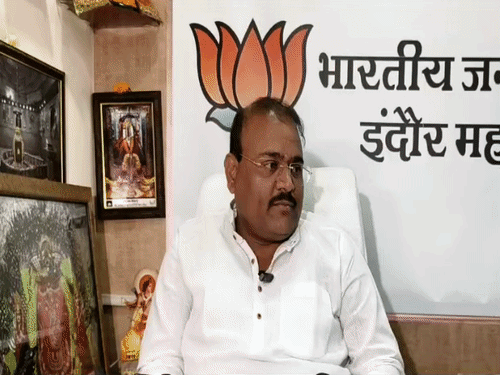 'जीतू पटवारी कांग्रेस के मेल राखी सावंत':इंदौर BJP नगर अध्यक्ष ने PCC चीफ पर साधा निशाना, बोले- अपनी ही पार्टी को तेल लेने भेज देते हैं