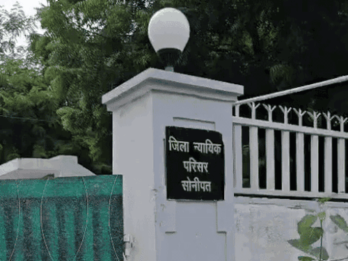 सोनीपत में जानलेवा हमला-लूटपाट केस में नहीं मिली जमानत:6 दिन पहले हुई पिता की मौत; बेल की शर्त तोड़ी, 2 दिन बाद कोर्ट में सरेंडर