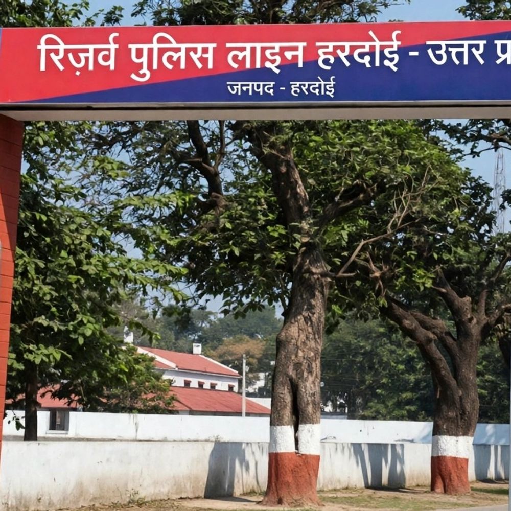 हरदोई में फर्जी दस्तावेजों से सिपाही बना मनोज कुमार निलंबित:एसपी ने की कार्रवाई, चाचा ने भूमि विवाद में खोली पोल